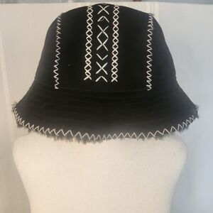 UGG Black Hat With White Embroidered Women's Bucket Hat